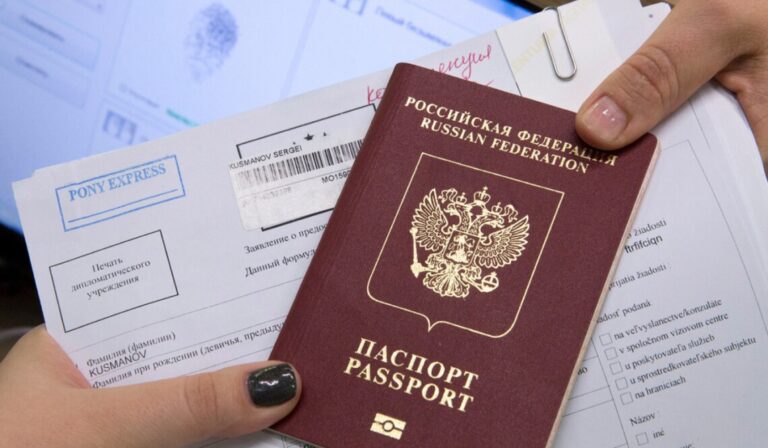 Місяць візового режиму: документи на отримання візи подали близько 80 росіян