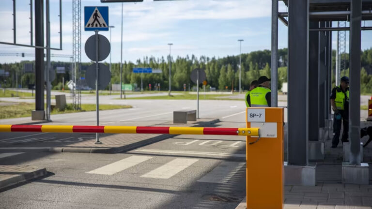 Фінляндія закрила кордони для російських туристів
