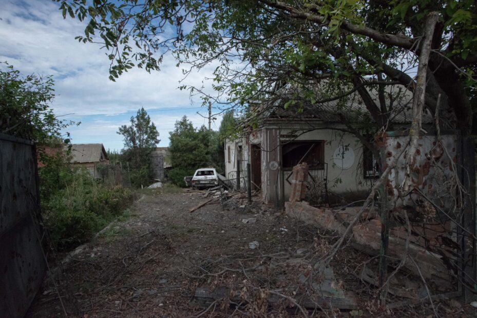 зображення до посту: Destroyed Houses and Scattered Landmines: Hrakove Village After Deoccupation – Photo