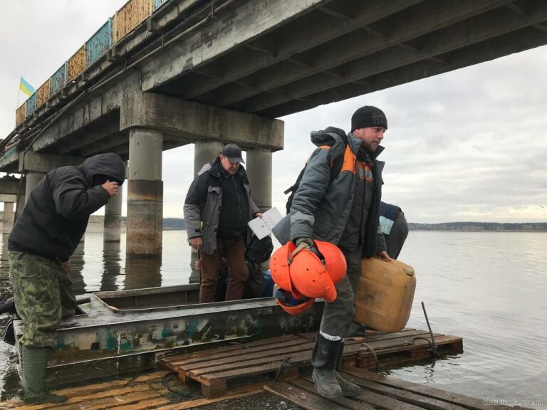 У Харкові відновлюють будинки, а в Старому Салтові — електропостачання