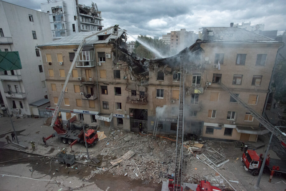 Ukrainian war footage destroyed center of Kharkiv