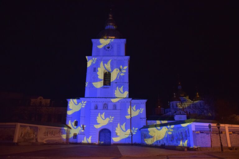 Swiss Artist Illuminated Kyiv Sights for the First Time since the Beginning of the War
