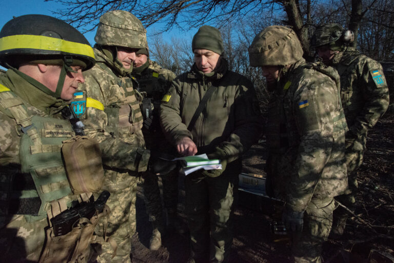 За кордоном 45% вважають, що захист України — запорука власної безпеки