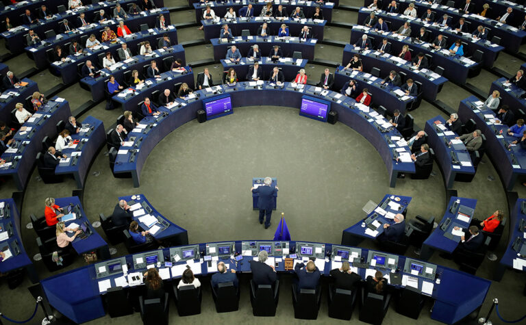 Попри вето Угорщини: Рада ЄС погодила виділення Україні 18 млрд євро
