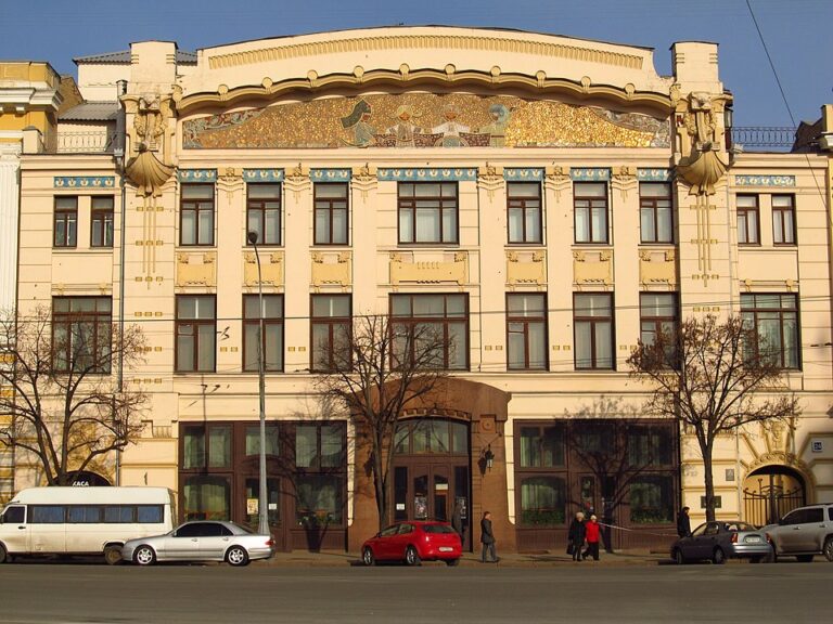 Kharkiv Academic Puppet Theater Fundraises for Restoration