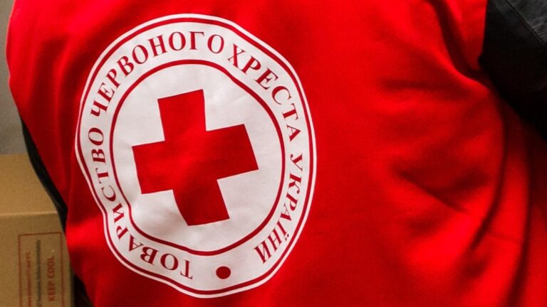 Деокуповані громади Харківщини отримують виплати від Червоного Хреста