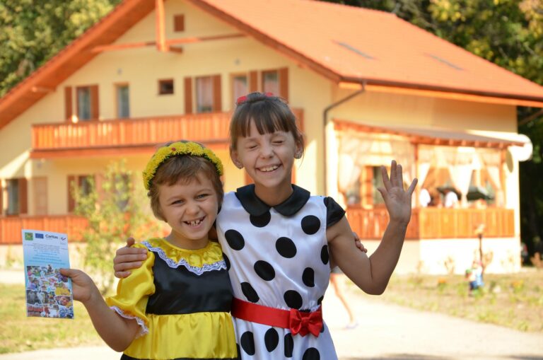 Першу в Україні Програму підтримки та розвитку сімейних форм виховання створили на Харківщині