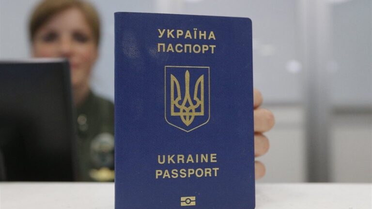 Україна посіла 36 місце у світі за «привабливістю паспортів»