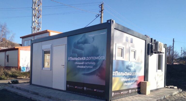 На Харківщину доставили нові модульні будиночки для бригад екстреної допомоги