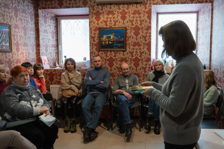 Ukrainian Speaking Club in Kharkiv: How Citizens Master their Native Language