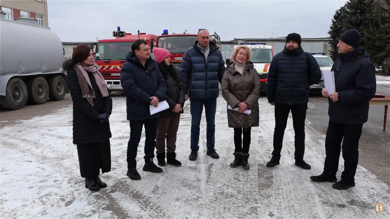 Харківські рятувальники отримали важку техніку від благодійників