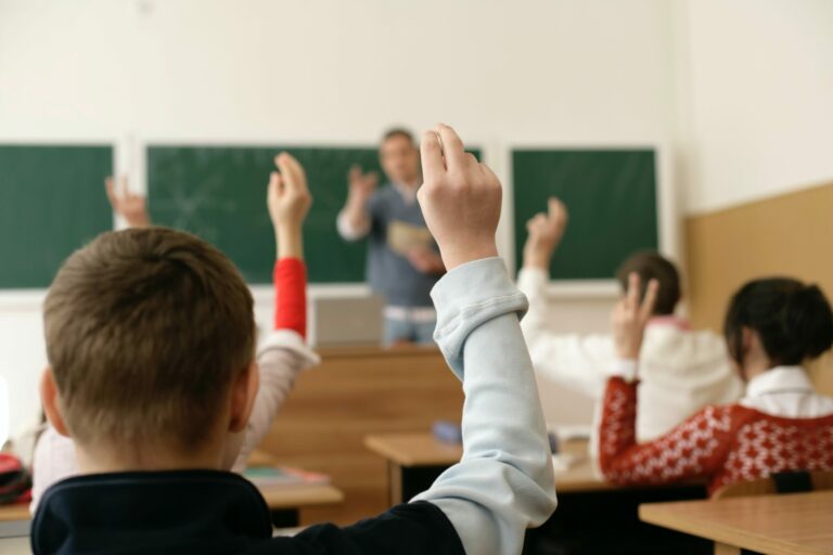 Зареєстрували петицію щодо впровадження курсу статевого виховання в систему освіти