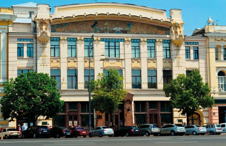 Харківський театр ляльок відновлює роботу