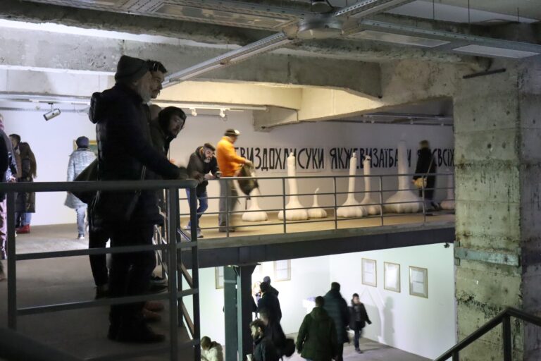 Мистецтво попри війну: у Харкові відкрилася виставка «Особовий склад» — фото