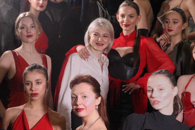 Один рік війни: харківська дизайнерка Марія Кулієва презентувала колекцію одягу — фото