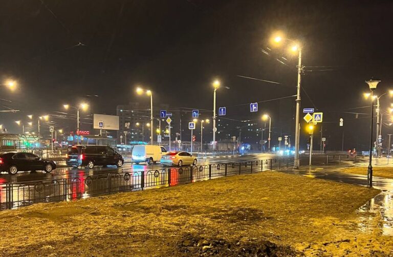 Понад тисяча вулиць Харкова вже освітлюється вночі