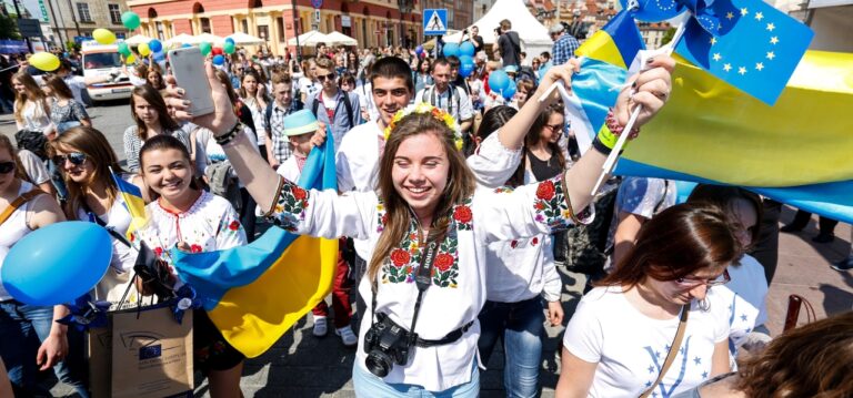 Волонтери створили платформу з українськими діалектами