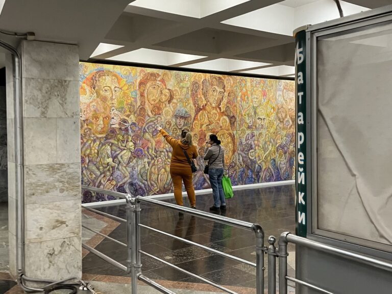 У Харківському метро експонується мозаїчна картина з проєкту «Україна понад усе»