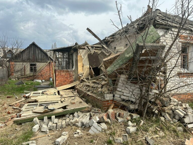 Російські окупанти обстріляли Вовчанськ, загинув цивільний