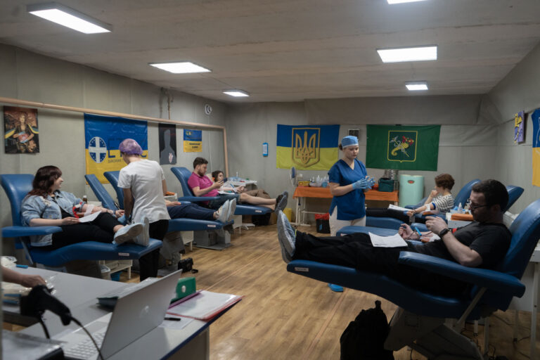 Харківський обласний центр служби крові отримав гуманітарну допомогу