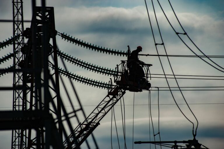 В Україні масові відключення електроенергії: що відомо?