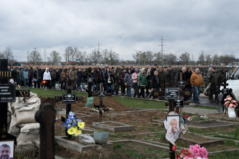 У Харкові треба перепоховати ще 900 тіл із братських могил — Терехов