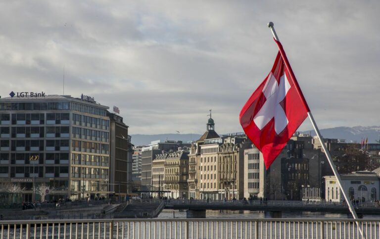 Швейцарія пом’якшує умови для експорту військового озброєння