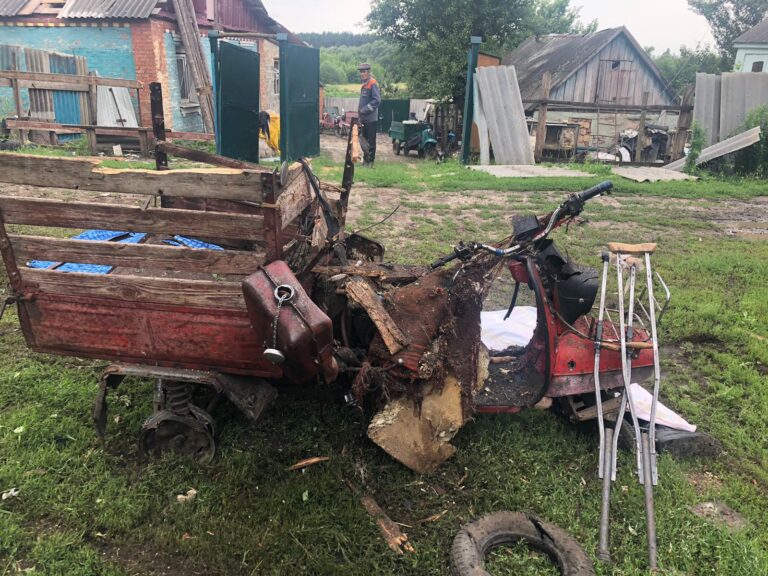 Через російські обстріли на Харківщині пошкоджено помпову станцію та житлові будинки: є загиблі та пораненні