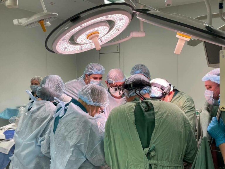 МОЗ поділилося подробицями трансплантації серця 6-річній дівчинці