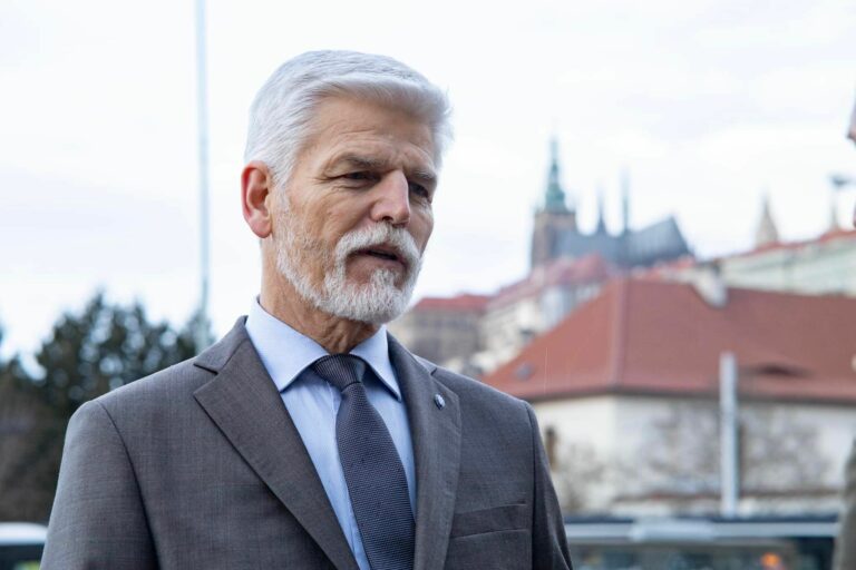 Президент Чехії дозволив 14 громадянам вступити до лав ЗСУ