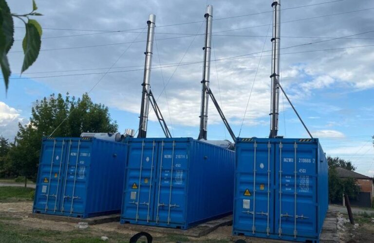 В Ізюмі на Харківщині встановили перші три модульні котельні