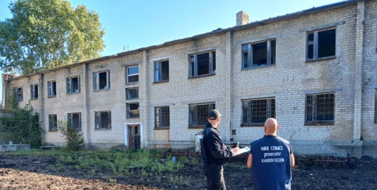 Армія РФ поцілила в навчальний заклад в Куп’янському районі