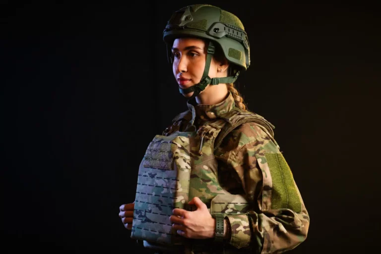 First Women’s Bulletproof Vest Introduced in Ukraine