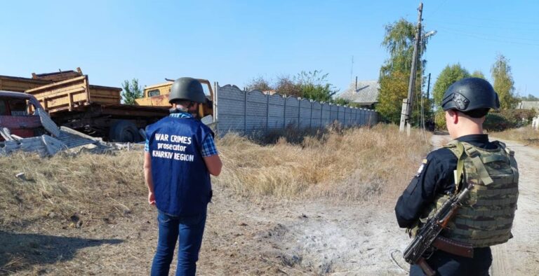 Правоохоронці показали наслідки обстрілу Вовчанська на Харківщині