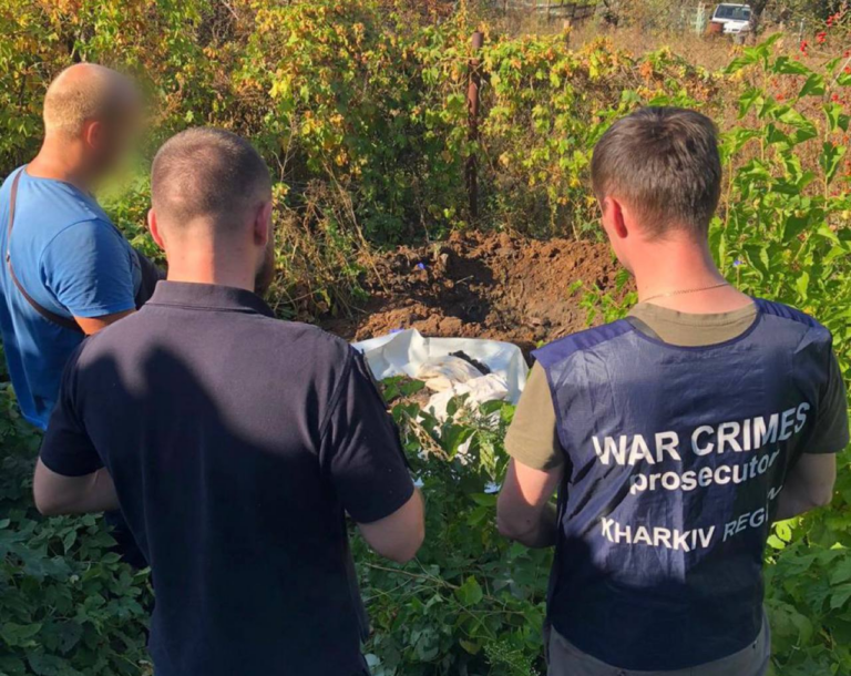 На Харківщині ексгумували тіло закатованого росіянами цивільного – прокуратура