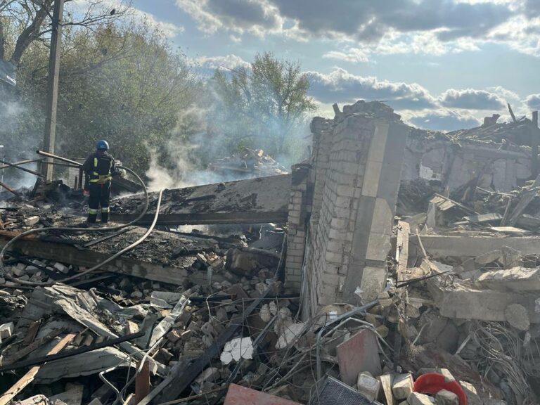 Армія РФ ударила по селу Куп’янського району: 49 загиблих, 7 постраждалих