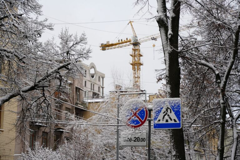 Сніг та ожеледиця: синоптики прогнозують погіршення погоди на Харківщині