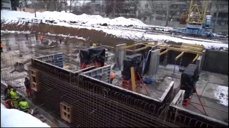 Терехов показав, як будують підземну школу в Харкові