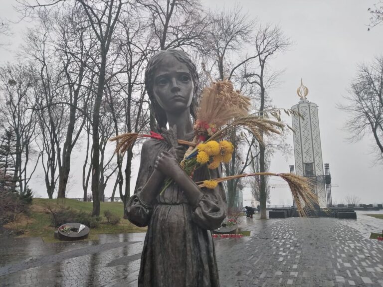 Фейк. 600 мільйонів витратила Леся Гасиджак на те, аби США визнали Голодомор в Україні геноцидом