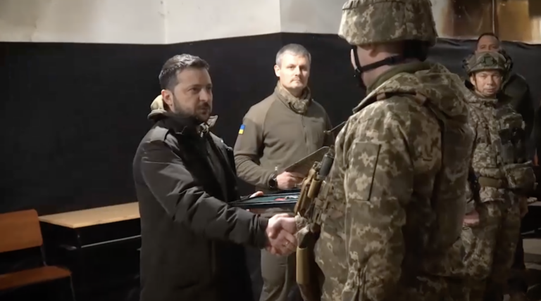 Зеленський відвідав українських військових на Куп’янському напрямку