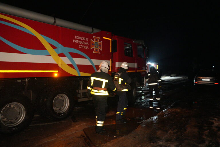 Вночі росіяни вдарили по території транспортного депо у Харкові — Терехов