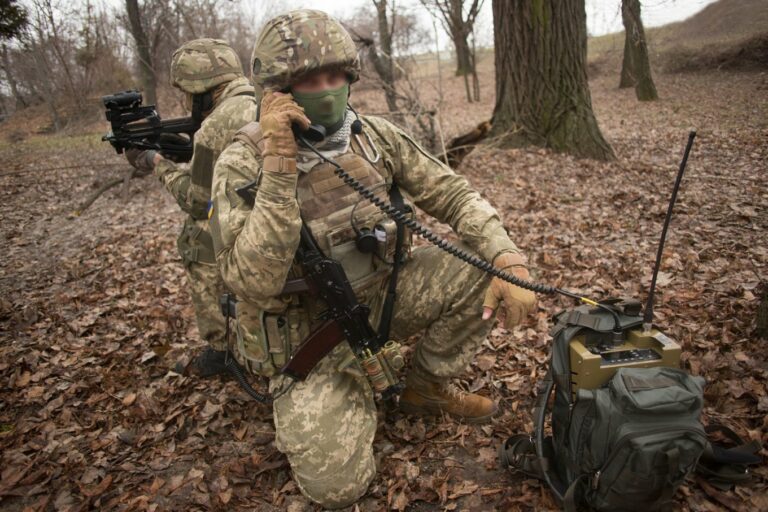 Збій «Київстару» не вплинув на українських військових — командування Сухопутних військ