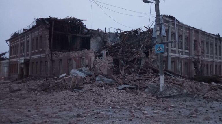Russia Hit Vovchansk in Kharkiv Oblast With Airstrikes