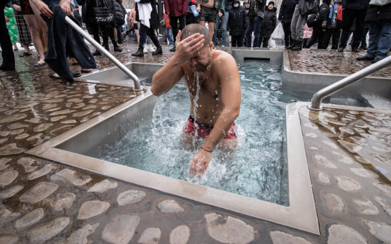 Україна святкує Хрещення Господнього у нову дату: як відзначати