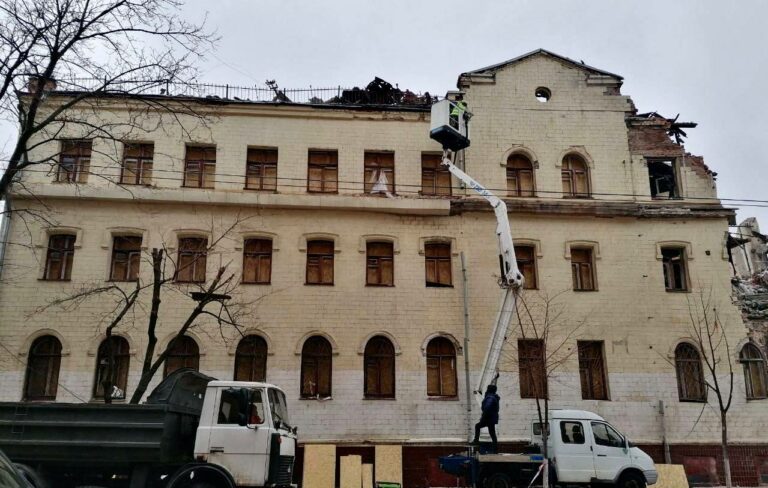 У Харкові завершують усунення наслідків після обстрілу 16 січня