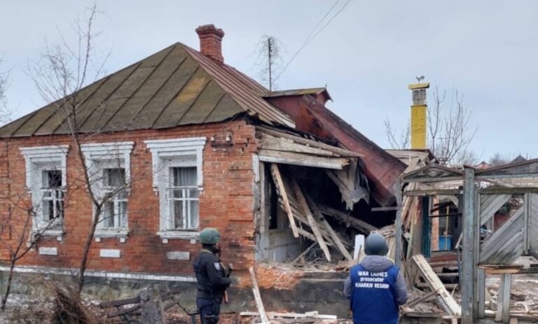 Чотири постраждалих та пошкоджені будинки: наслідки обстрілів Харківщини — фото