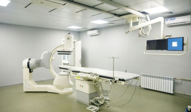 У Валківській лікарні відкрили ангіографічне відділення з унікальним обладнанням 