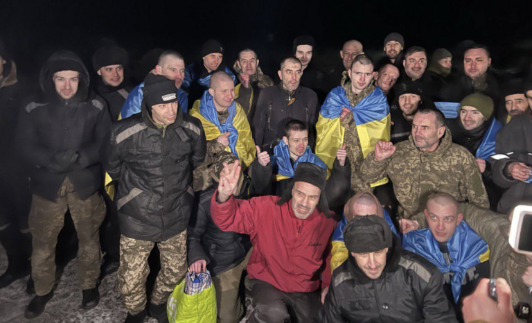 З російського полону повернули понад 200 українських військових і цивільних