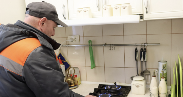 У Харкові відновили газопостачання в будинках, які постраждали внаслідок російських обстрілів