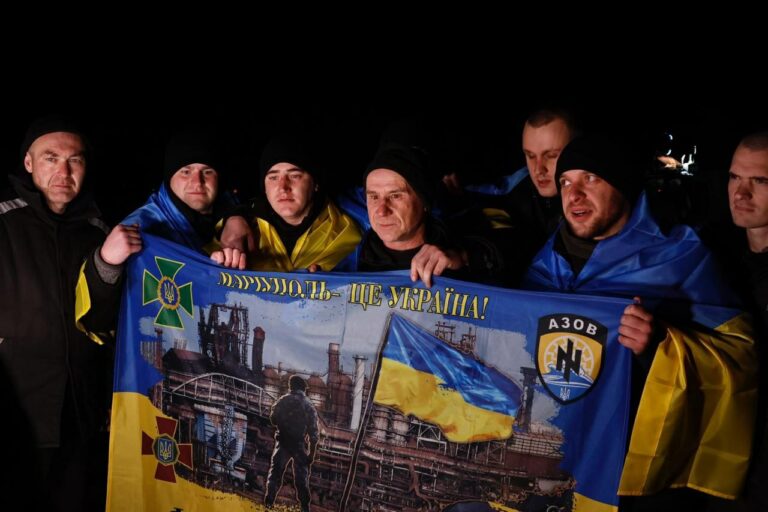 Україна повернула 100 військових з російського полону